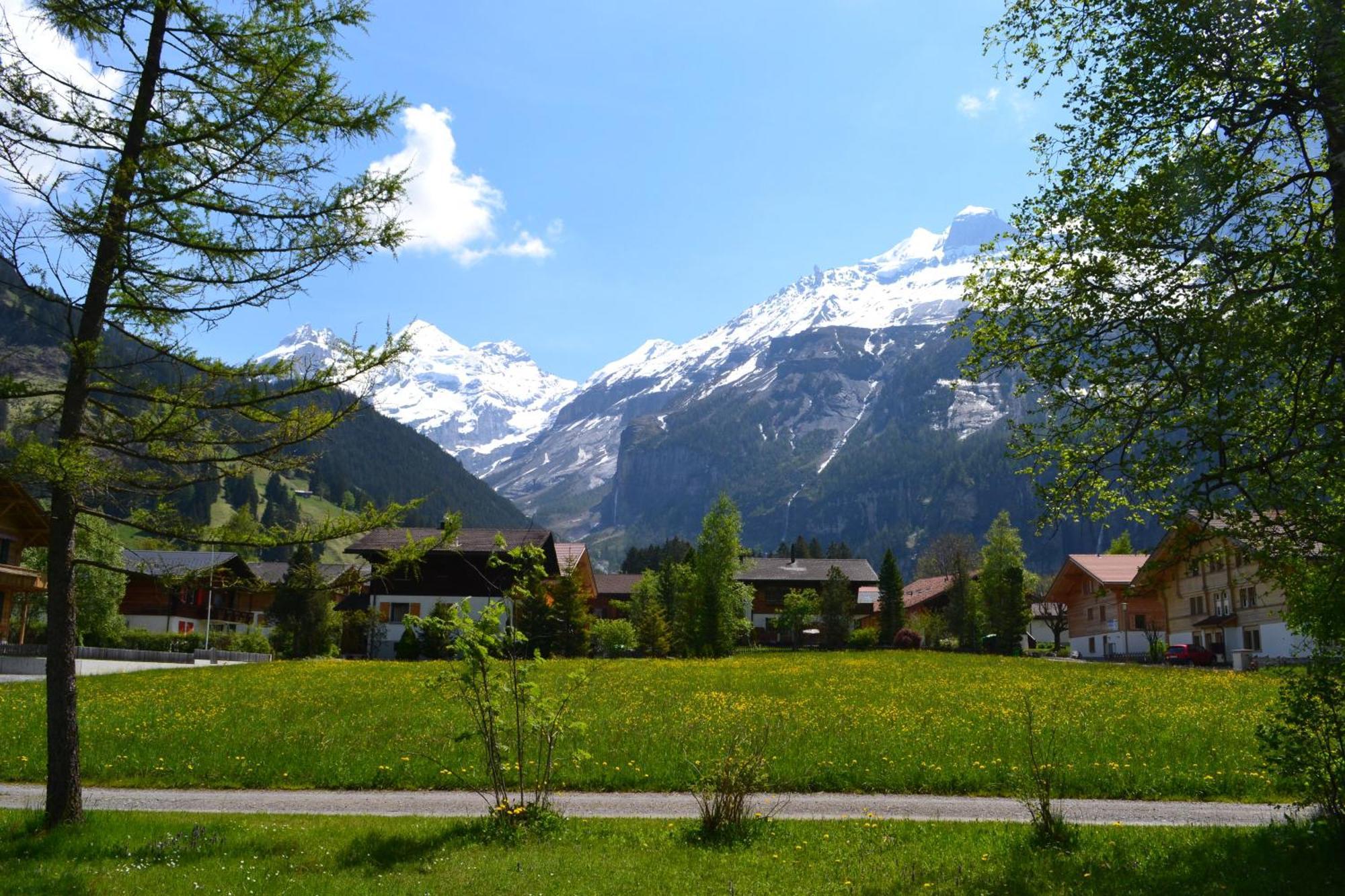 Bluemlisalp Hotel Kandersteg Bagian luar foto