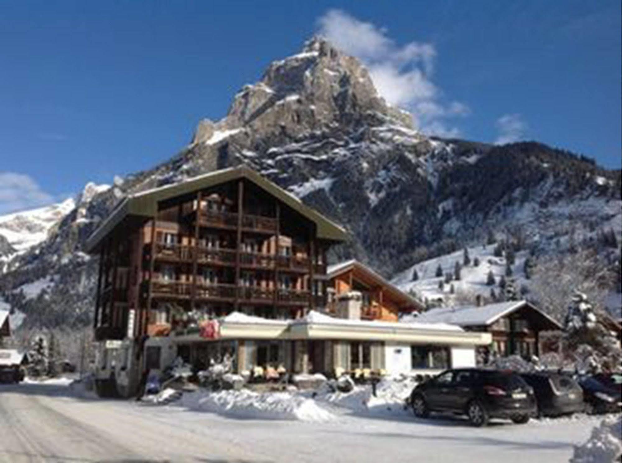 Bluemlisalp Hotel Kandersteg Bagian luar foto