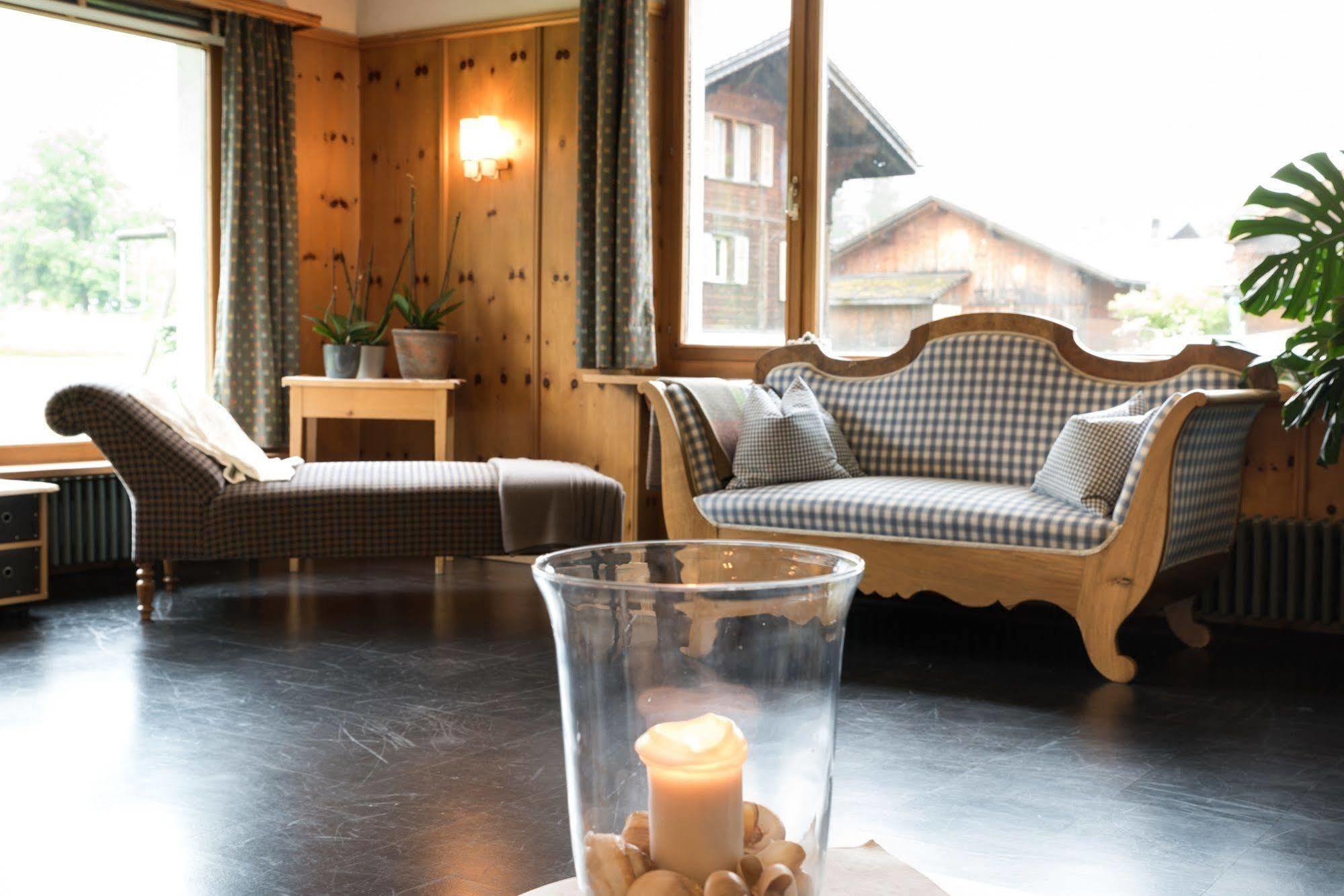 Bluemlisalp Hotel Kandersteg Bagian luar foto