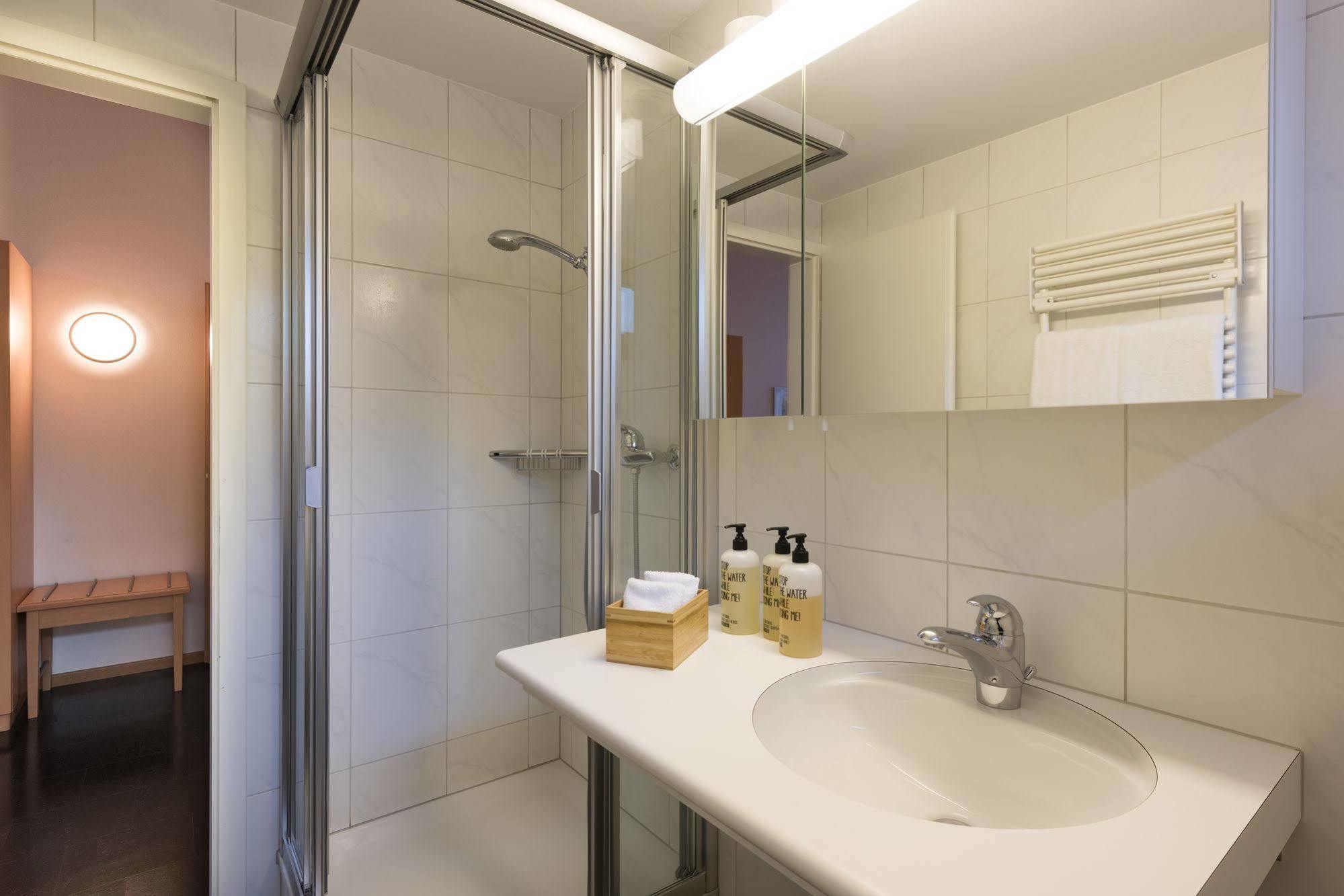 Bluemlisalp Hotel Kandersteg Bagian luar foto