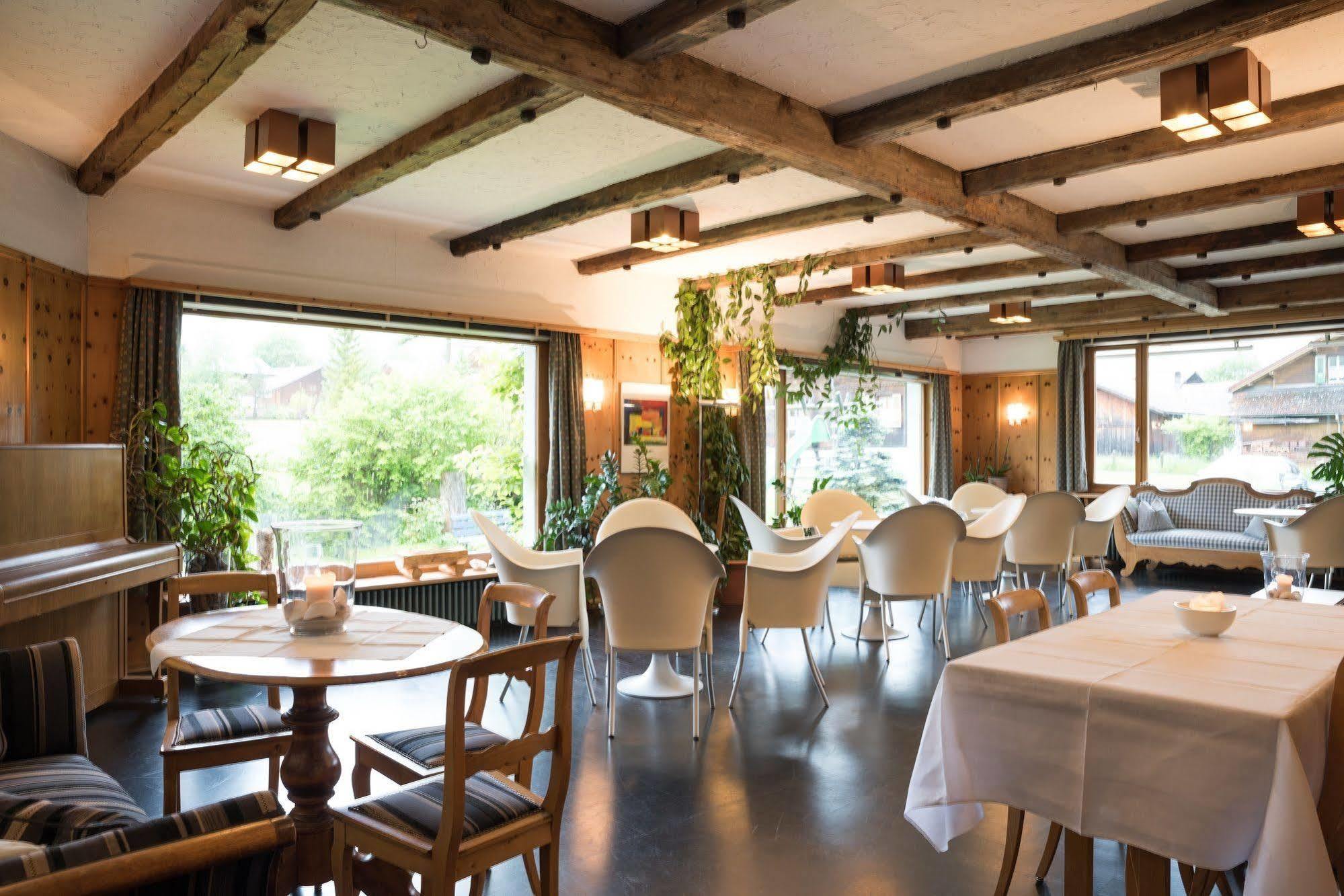 Bluemlisalp Hotel Kandersteg Bagian luar foto